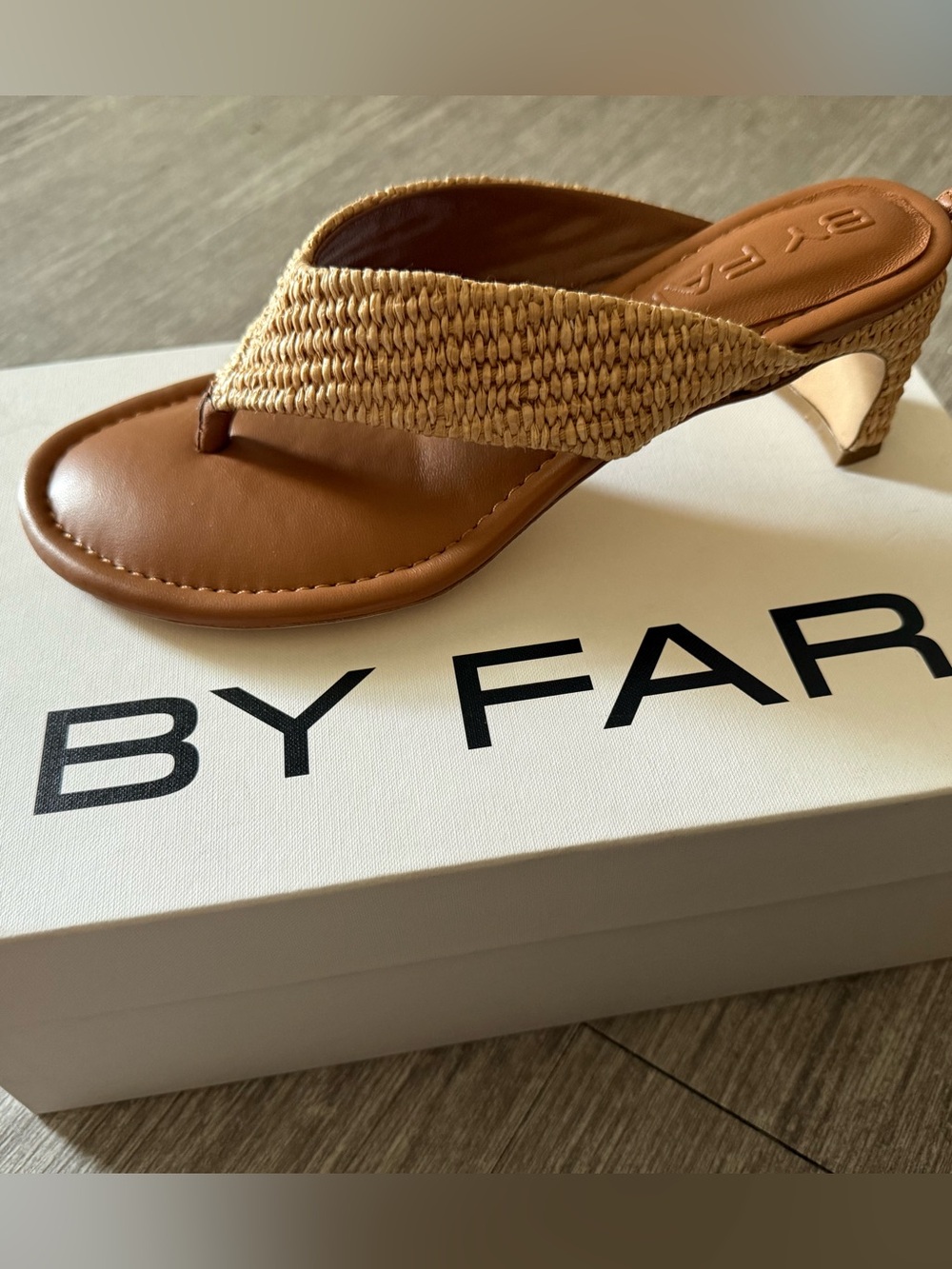 BY FAR Dasha Natural Raffia Thong Heels Sandals Tan Resort Coastal EU 39